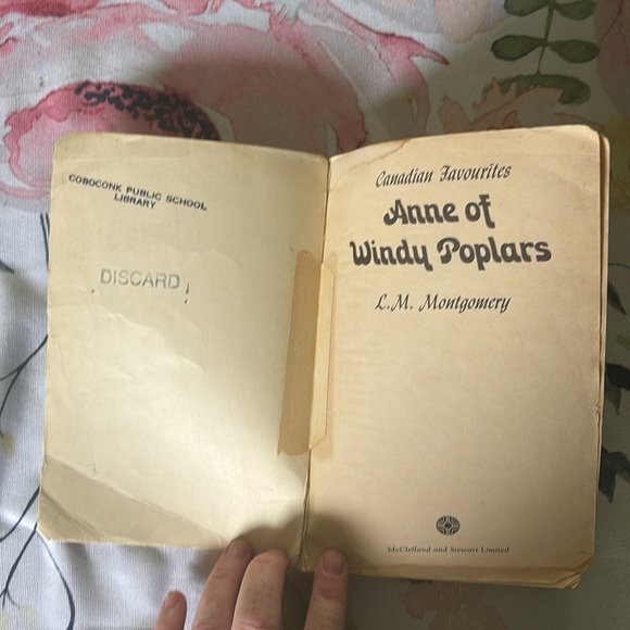 Vintage Anne of Windy Poplars Book - Picture 3 of 6